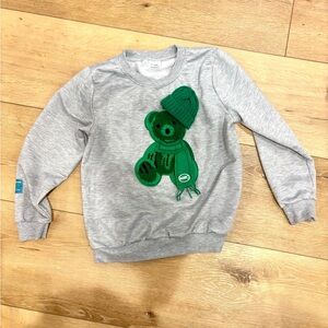 MAMC Green Crochet Bear Beanie Heather Gray Sweatshirt 9-10 yr